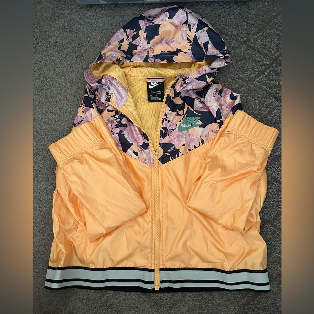 Nike Girls windbreaker